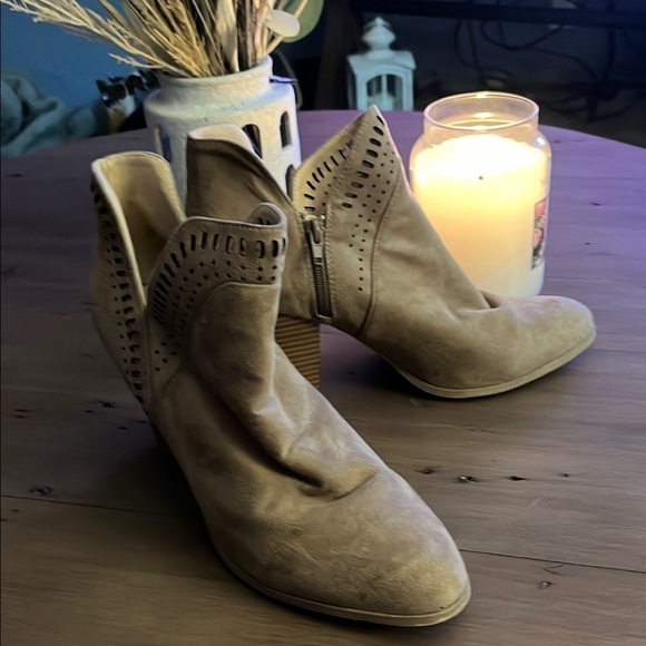 Coconuts by Matisse Shoes - Coconuts by Matisse Tan Ankle Booties with Western Flair - Women Size 10​​​​​